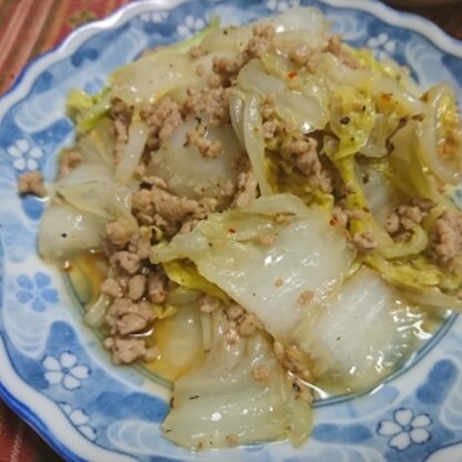 白菜+豚ひき肉の炒め物大好きです　ごはん進むんですよね～美味しかったぁ♪　寒くなったから楽天で去年一番美味だった酒粕5㎏買おうとしたらすでに売切れ‼ガックシ↓涙